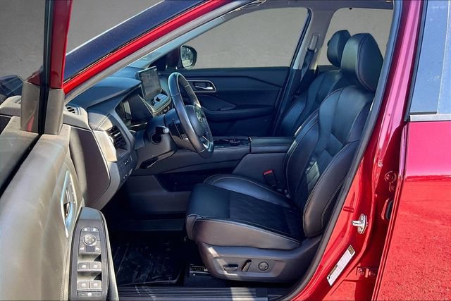 Used 2024 Nissan Rogue Platinum w/ Platinum Premium Package AWD/4WD image 21