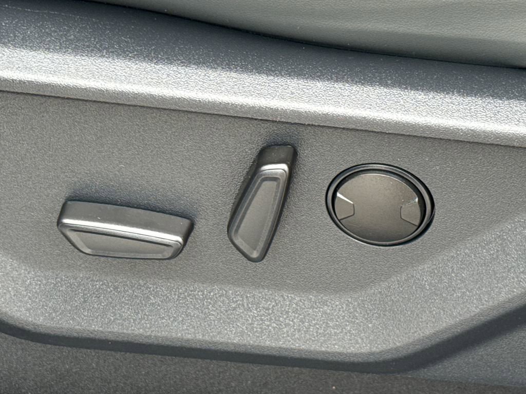 Certified 2025 Ford Expedition Active RWD image 28