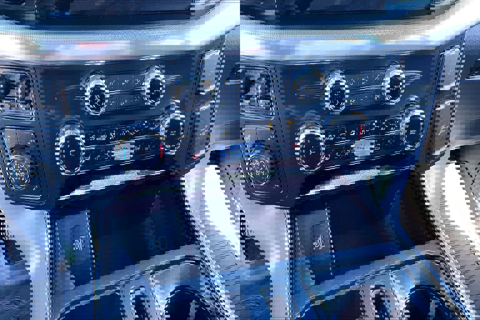 Certified 2024 Ford F150 Lariat w/ Bed Utility Package image 32