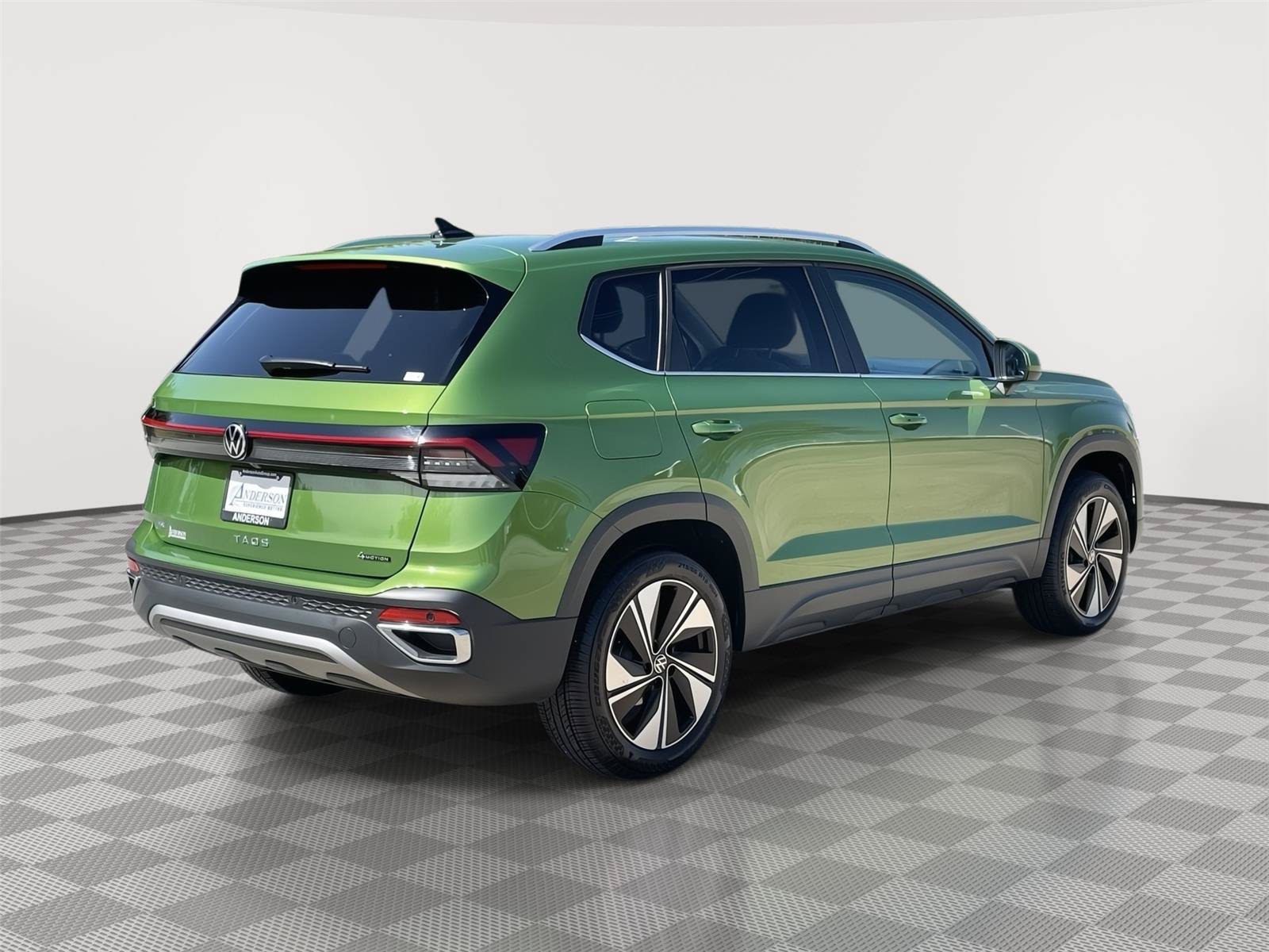 Used 2025 Volkswagen Taos SE AWD/4WD image 7