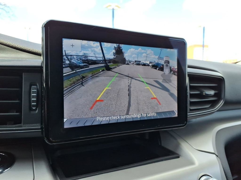 Certified 2023 Ford Explorer XLT image 21