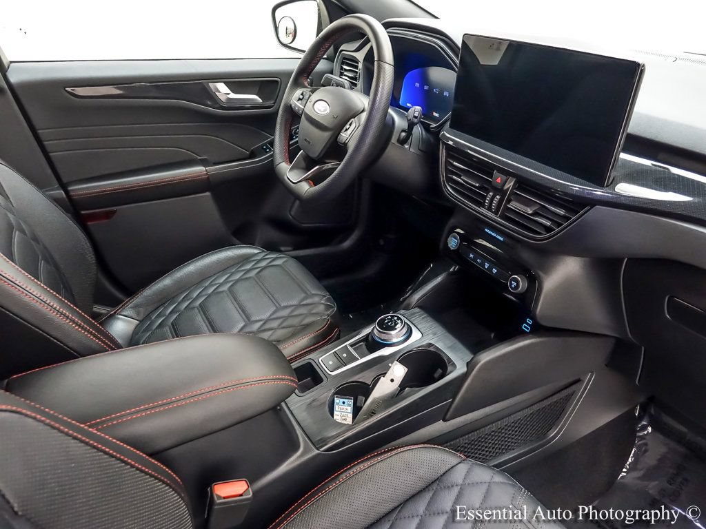 Certified 2023 Ford Escape ST-Line Elite w/ Premium Technology Package AWD/4WD image 30