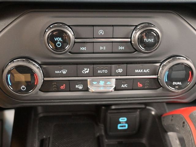 Certified 2025 Ford Bronco Heritage Edition AWD/4WD image 21
