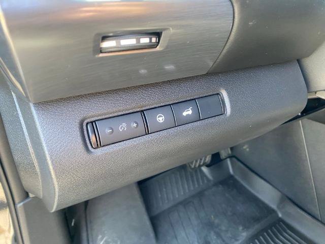 Used 2025 Nissan Pathfinder Rock Creek AWD/4WD image 17