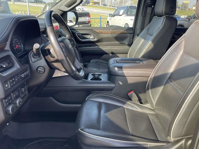 Used 2021 Chevrolet Suburban Premier w/ Premium Package image 17