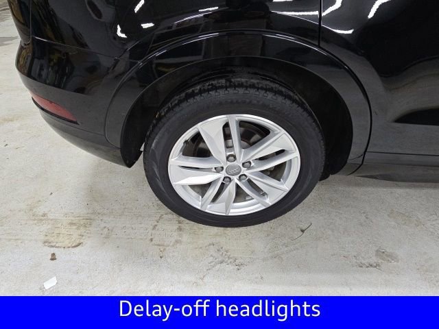 Used 2018 Audi Q3 2.0T Premium w/ Convenience Package image 12