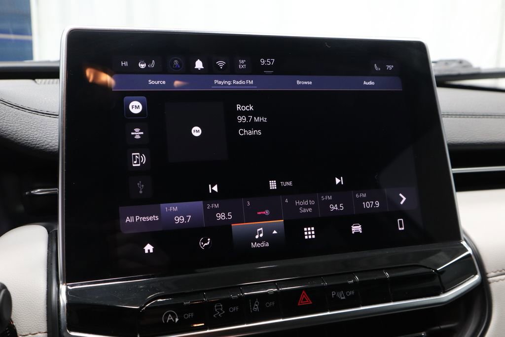 Used 2025 Jeep Compass Limited image 9