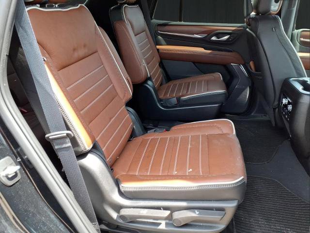 Used 2024 GMC Yukon Denali Ultimate AWD/4WD image 16