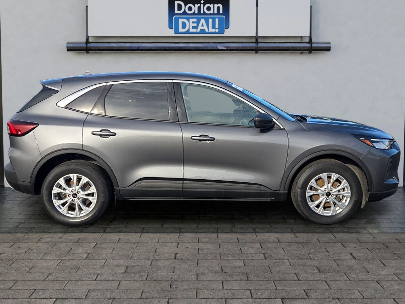 Certified 2023 Ford Escape Active AWD/4WD image 2