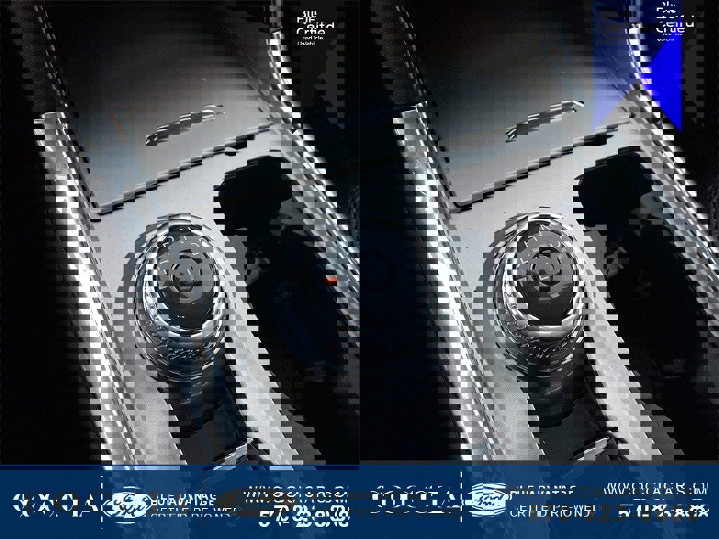 Certified 2022 Ford Explorer XLT w/ Equipment Group 202A image 15