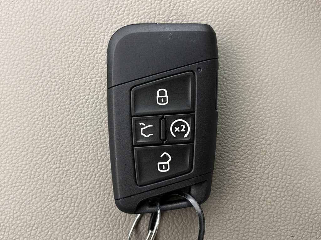Used 2021 Volkswagen Atlas SEL Premium AWD/4WD image 34