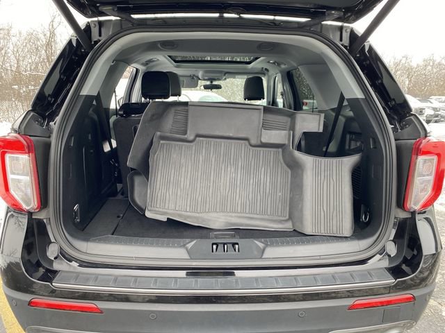 Certified 2023 Ford Explorer XLT w/ Equipment Group 202A image 15