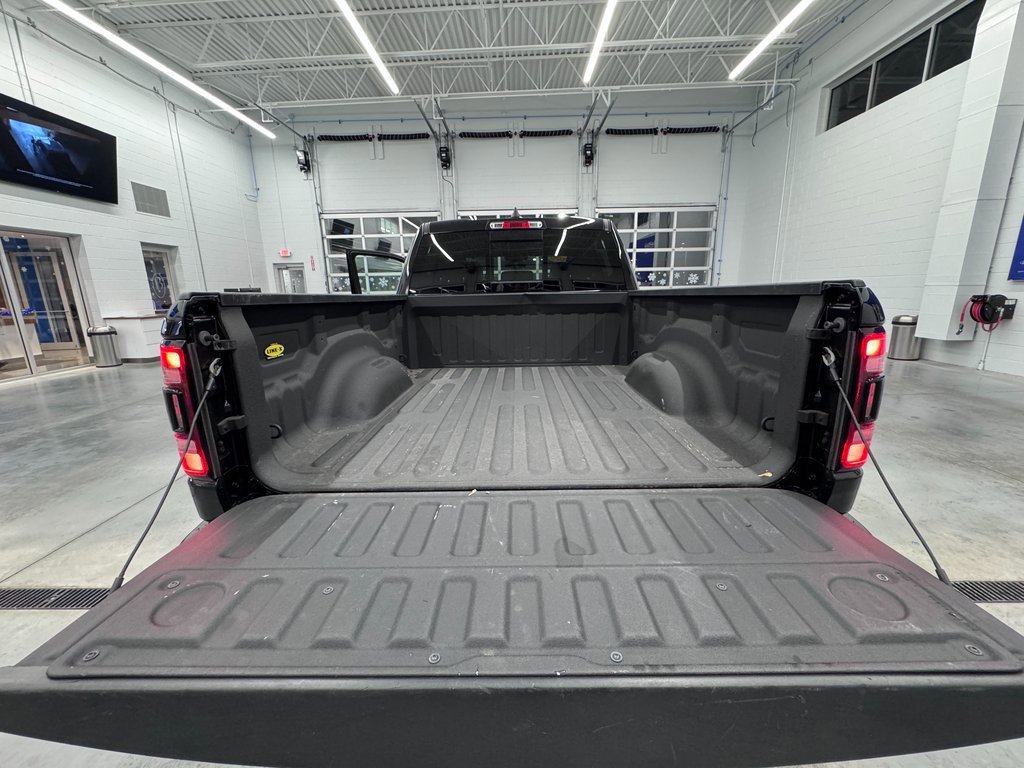 Used 2020 RAM 1500 Sport w/ Night Edition image 9