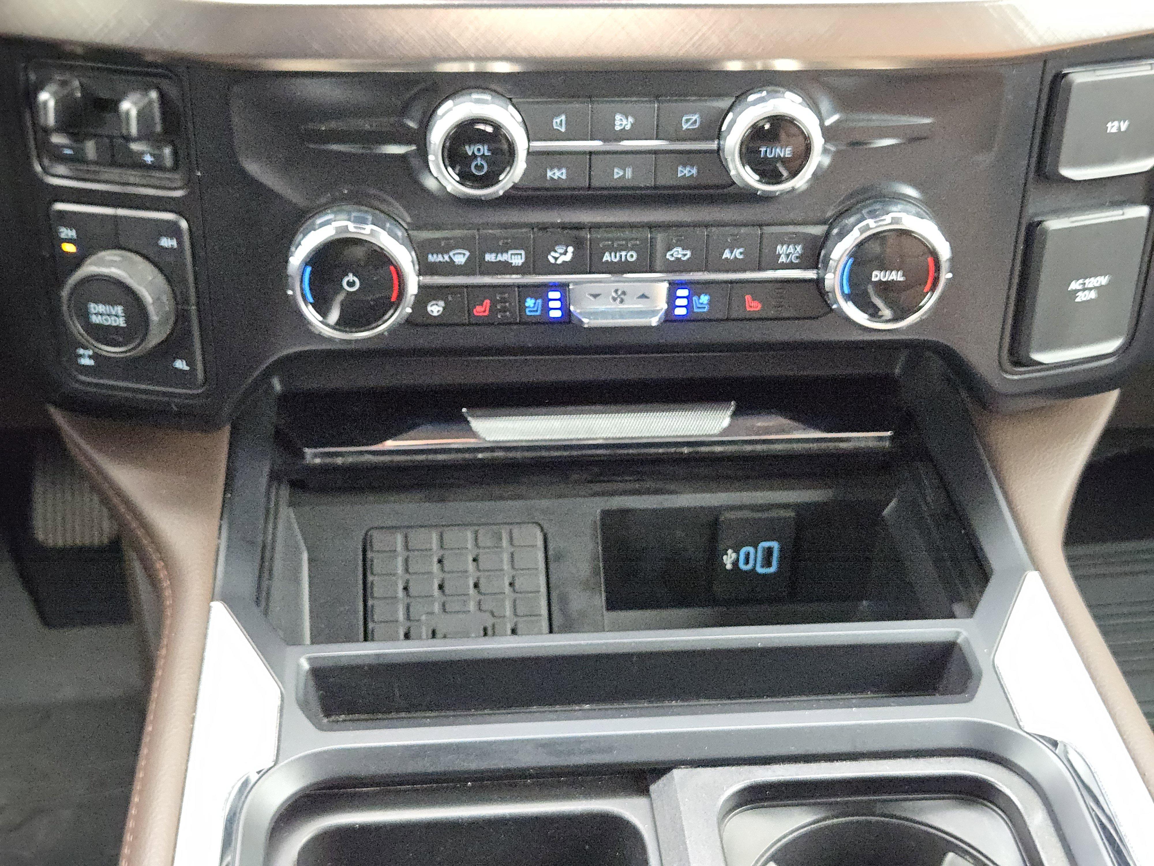 Certified 2024 Ford F250 King Ranch AWD/4WD image 20