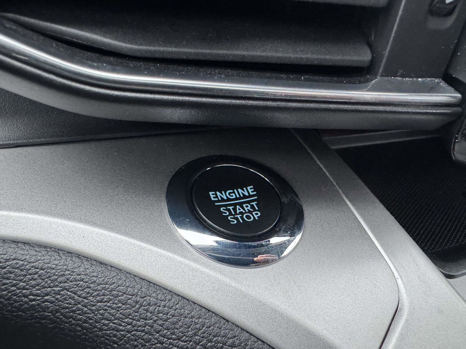 Certified 2022 Ford Explorer XLT w/ Equipment Group 202A image 33