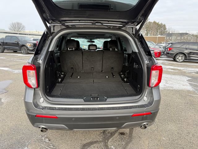 Certified 2022 Ford Explorer XLT w/ Equipment Group 202A image 19