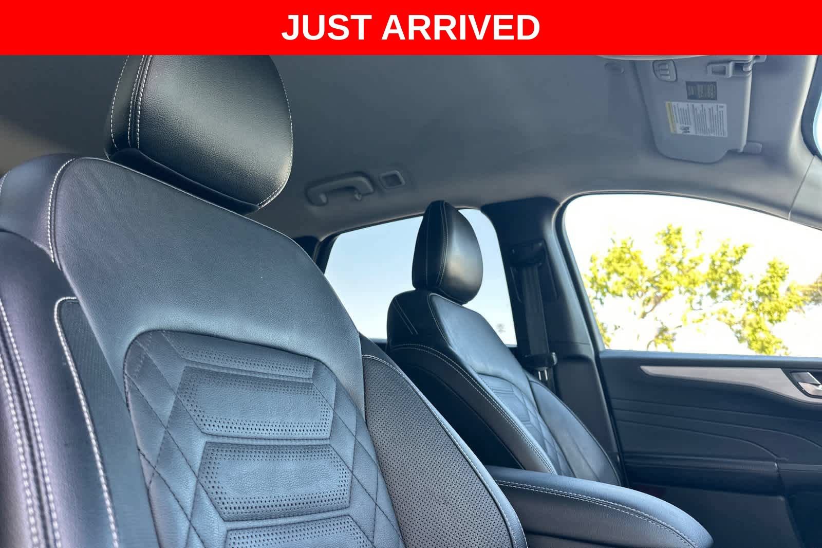 Certified 2023 Ford Escape SE w/ PHEV Premium Package FWD image 18