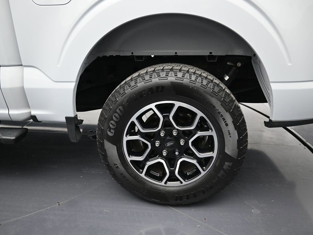 Certified 2022 Ford F150 XLT w/ Equipment Group 302A High image 25