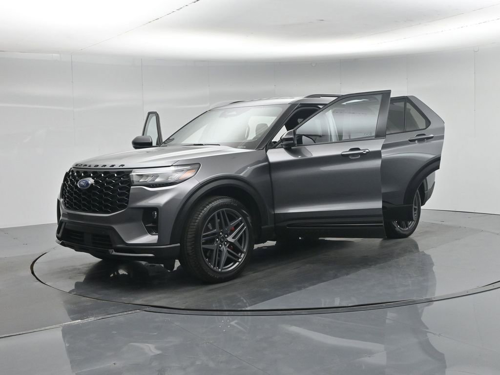Certified 2025 Ford Explorer ST-Line w/ ST-Line Street Pack AWD/4WD image 32