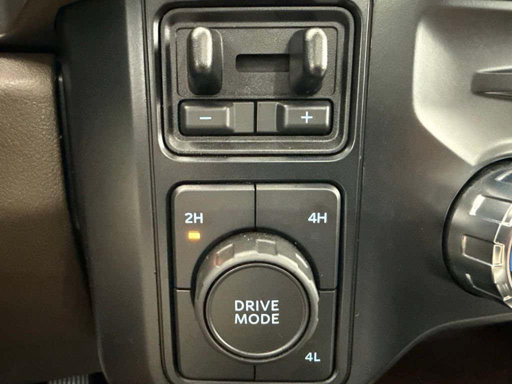 Certified 2023 Ford F450 King Ranch w/ FX4 Off-Road Package AWD/4WD image 43