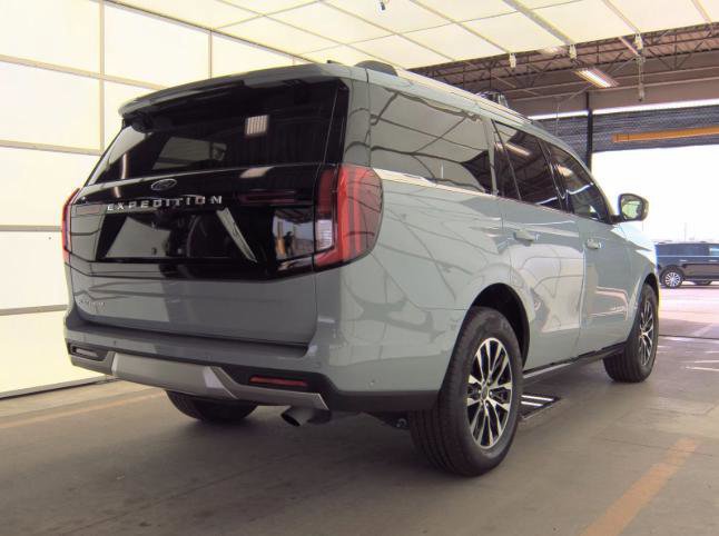 Certified 2025 Ford Expedition Platinum image 6