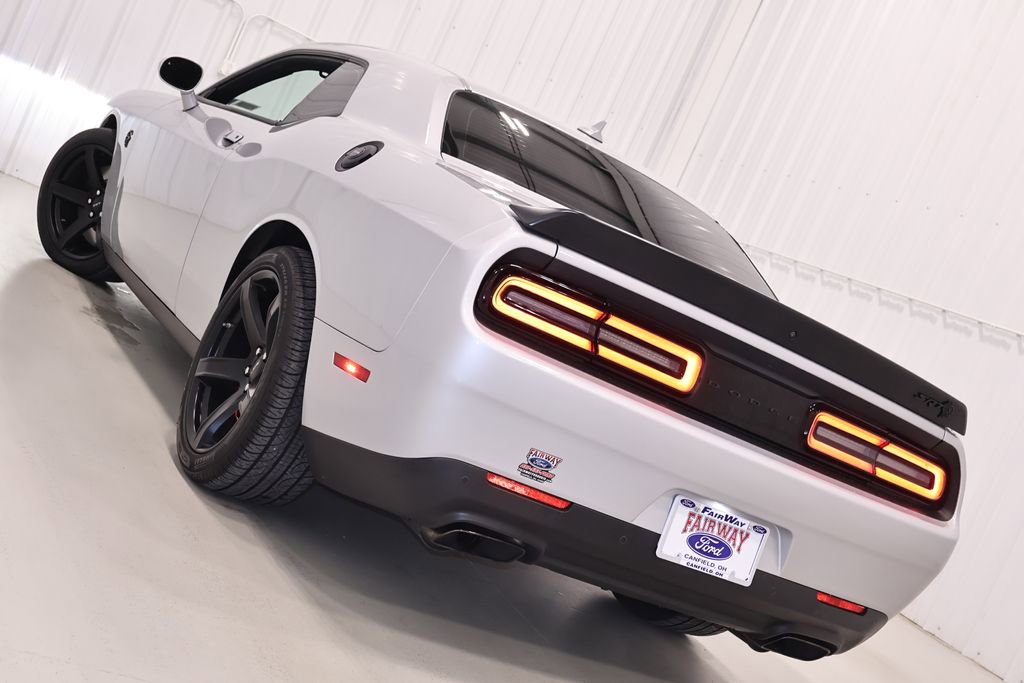 Used 2022 Dodge Challenger SRT Hellcat w/ Plus Package RWD image 33