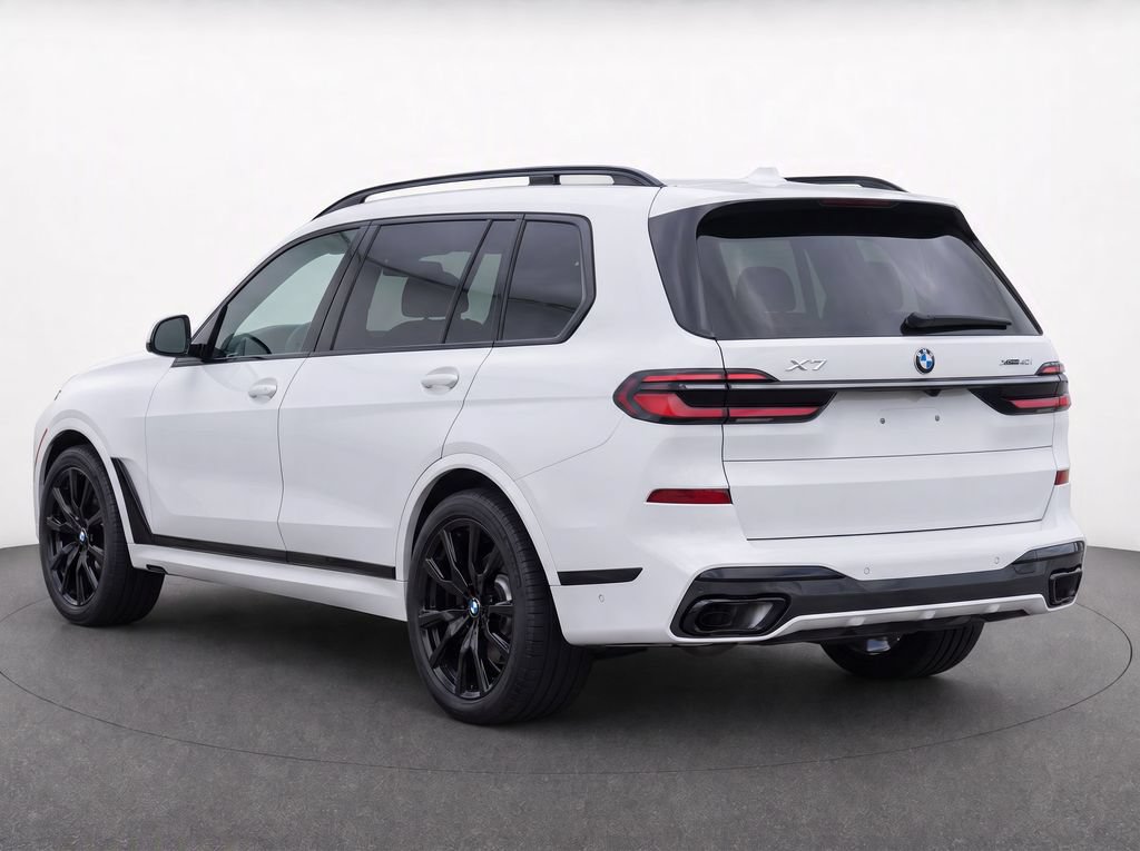 Used 2025 BMW X7 xDrive40i w/ M Sport Package AWD/4WD image 7
