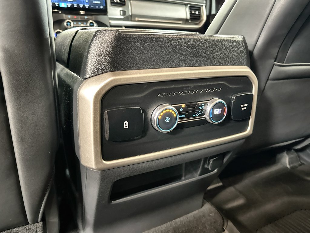 Certified 2024 Ford Expedition XLT RWD image 28