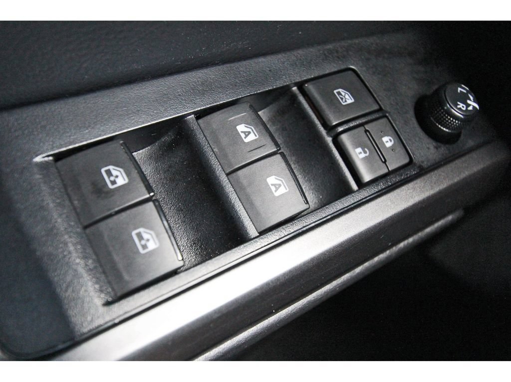 Used 2023 Toyota Tacoma TRD Off-Road w/ Technology Package AWD/4WD image 21