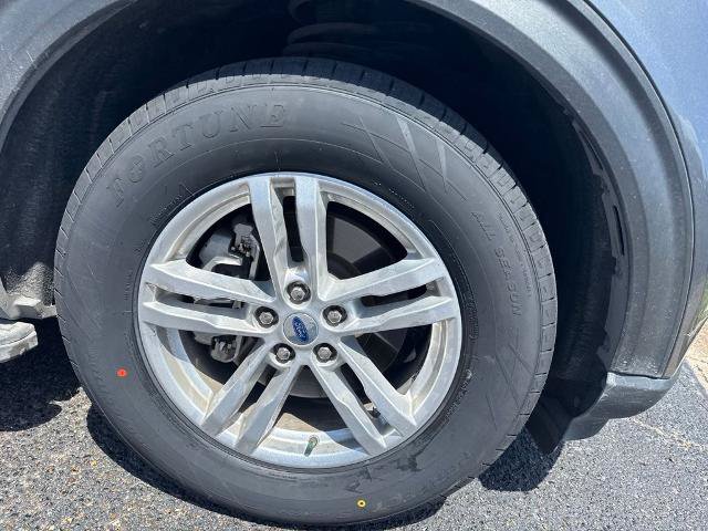 Certified 2023 Ford Explorer XLT RWD image 9