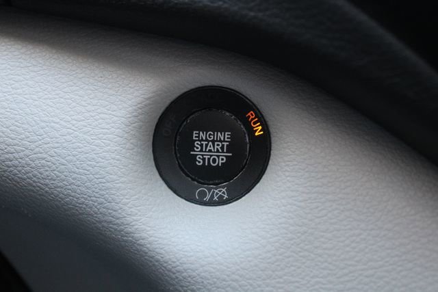 Used 2021 Jeep Cherokee Limited AWD/4WD image 15