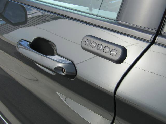 Certified 2023 Ford Explorer XLT w/ Class IV Trailer Tow Package image 17