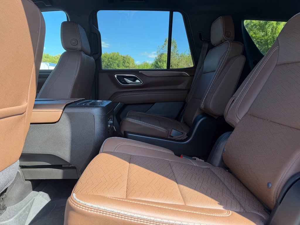 Used 2024 Chevrolet Tahoe High Country AWD/4WD image 20