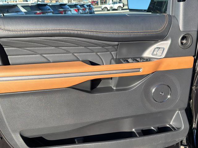 Certified 2024 Ford Expedition Platinum image 8