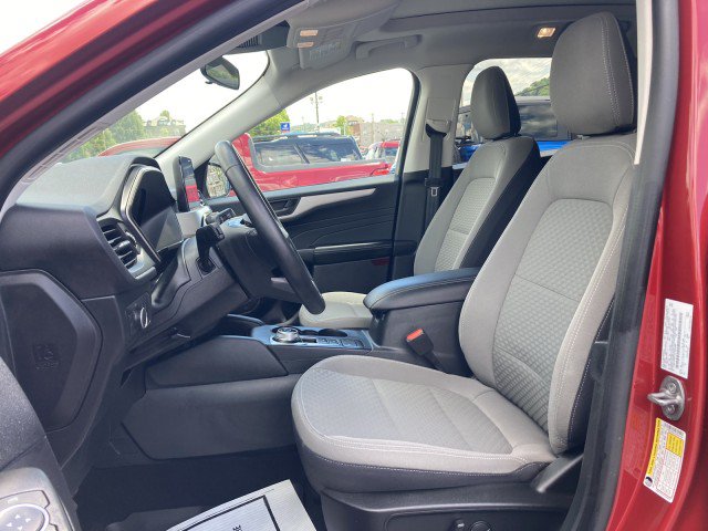 Certified 2022 Ford Escape SE w/ SE Sport Appearance Package AWD/4WD image 32