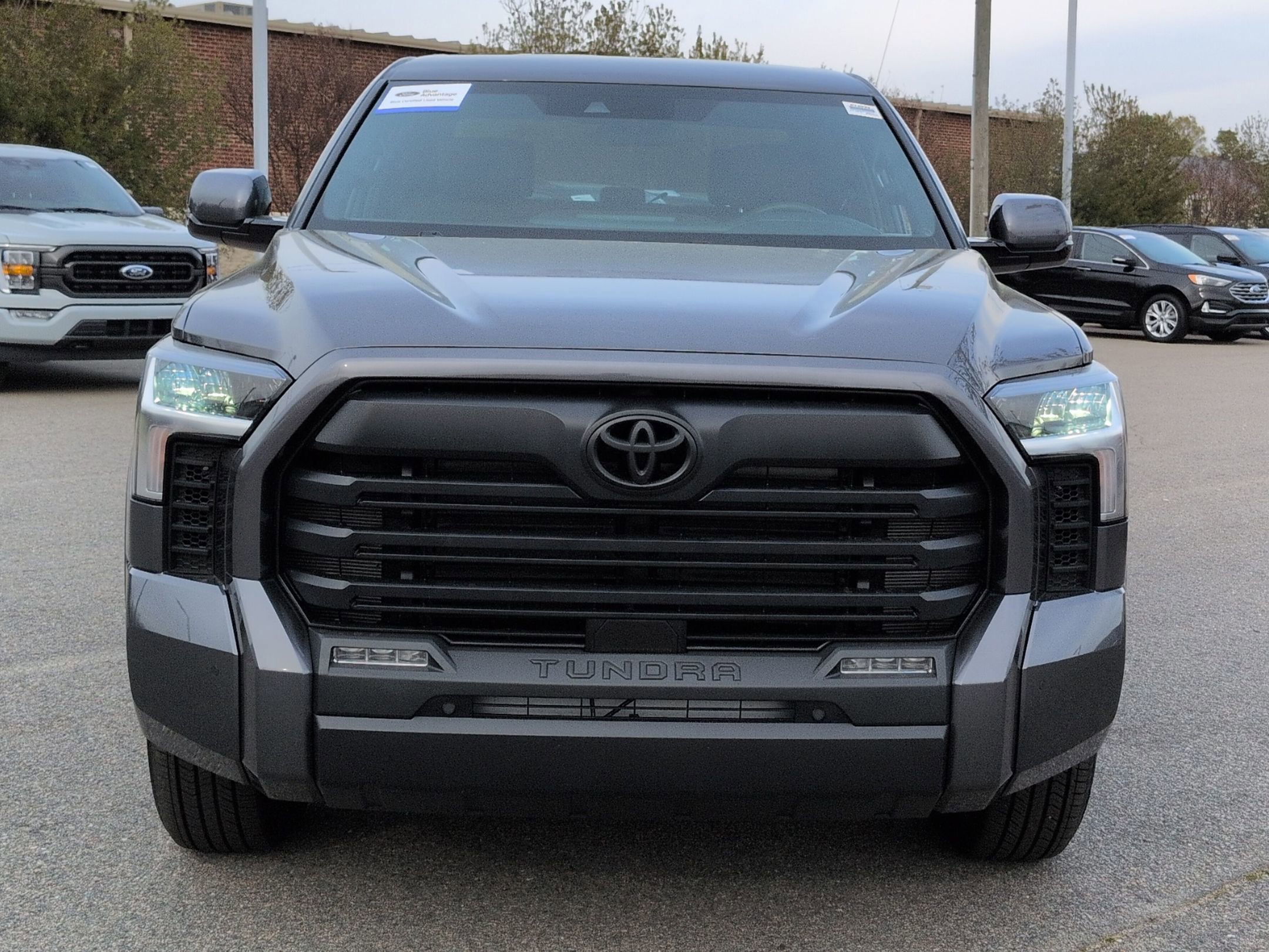 Used 2025 Toyota Tundra SR5 w/ SR5 Convenience Package image 9