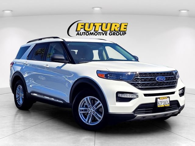 Certified 2022 Ford Explorer XLT w/ Equipment Group 202A AWD/4WD image 1