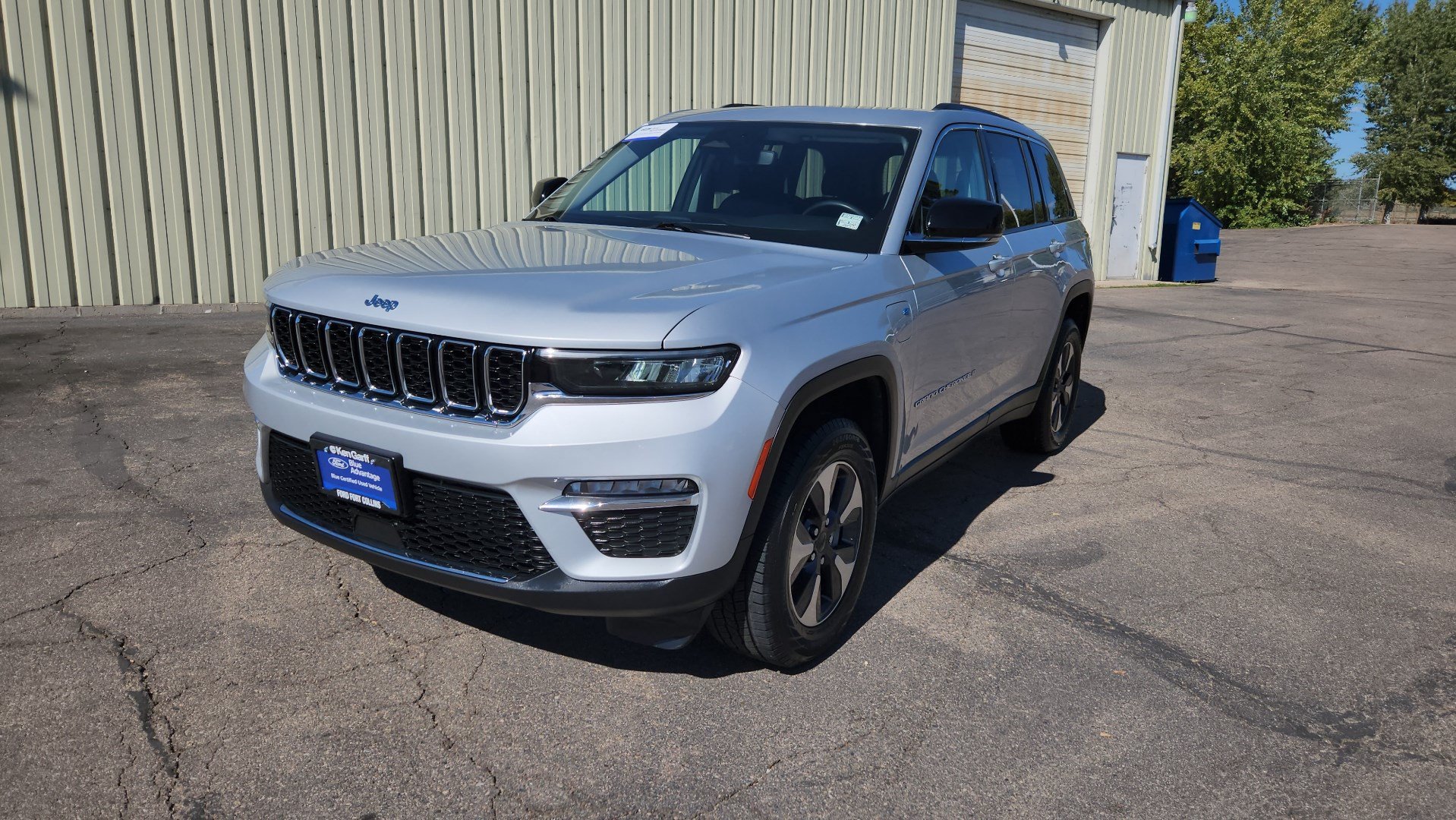 Used 2024 Jeep Grand Cherokee Limited 4xe AWD/4WD image 3