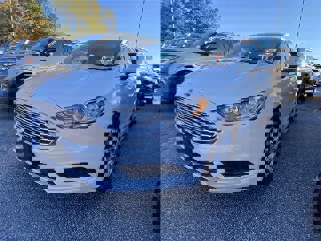 Certified 2018 Ford Fusion S image 2