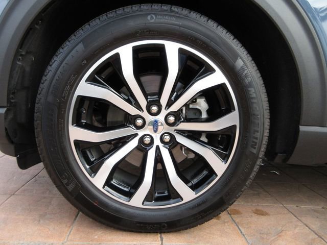 Certified 2025 Ford Explorer ST-Line w/ Premium Package image 9