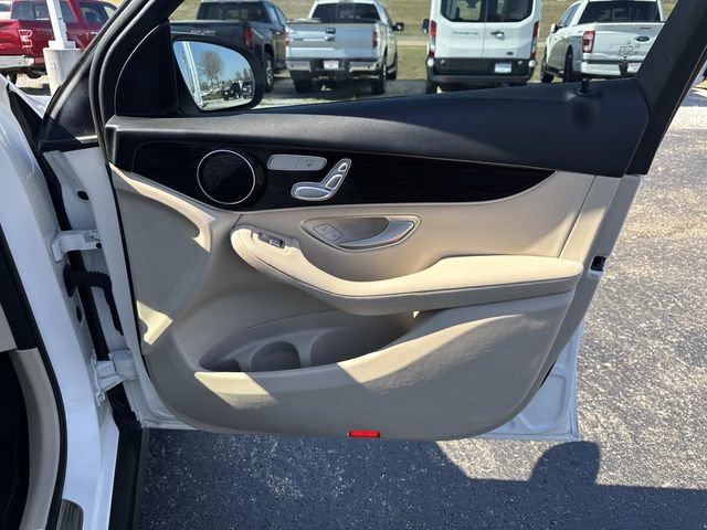 Used 2022 Mercedes-Benz GLC 300 BASE image 13