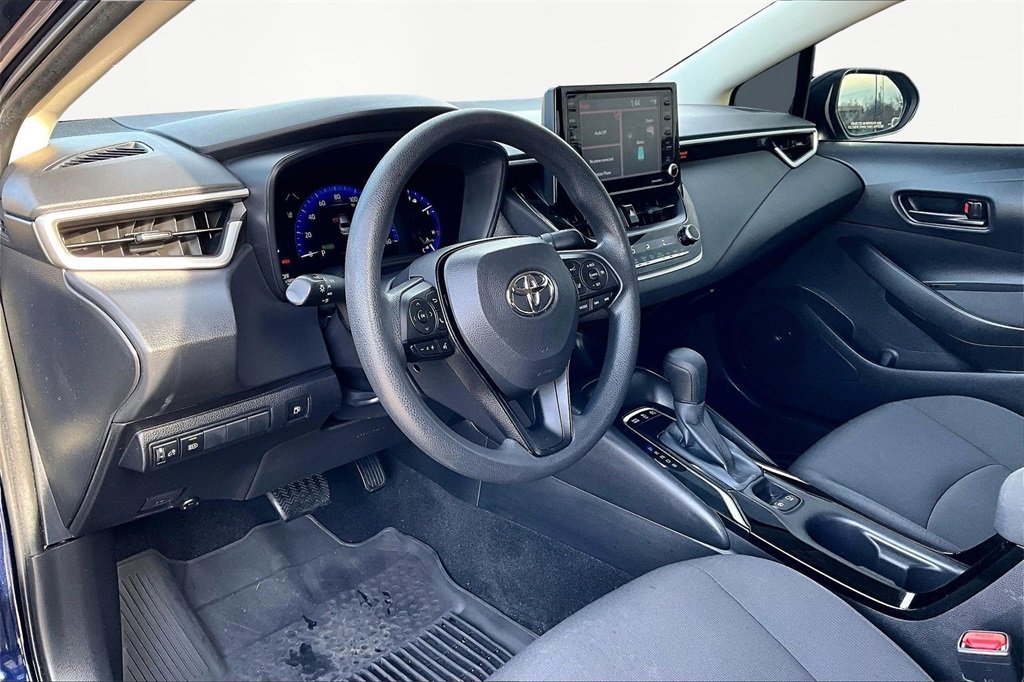 Used 2022 Toyota Corolla LE image 14
