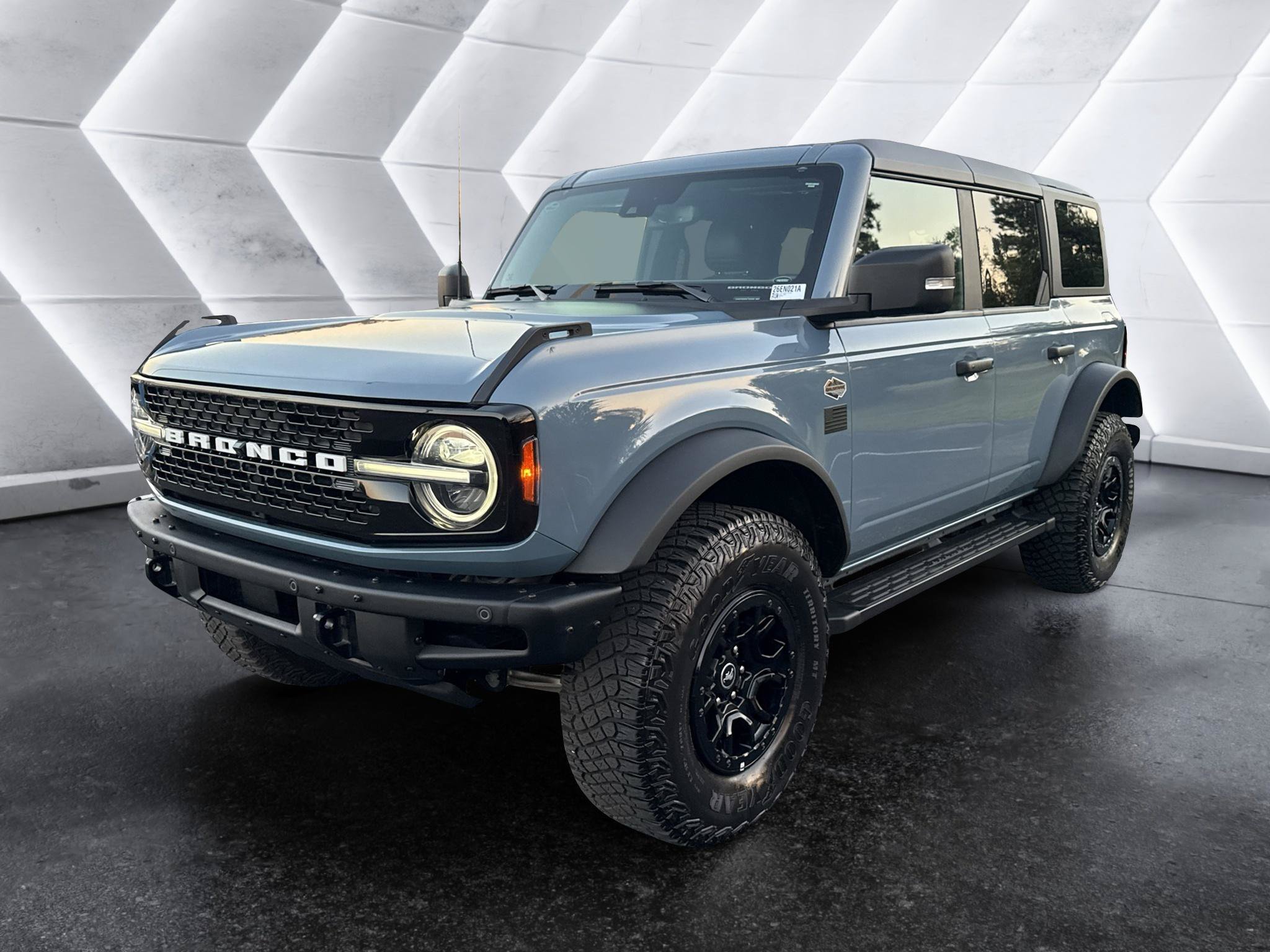 Certified 2024 Ford Bronco Wildtrak AWD/4WD image 3