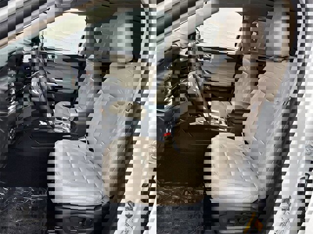 Certified 2023 Ford Explorer XLT w/ Equipment Group 202A image 3