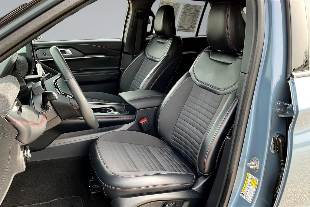 Certified 2025 Ford Explorer ST-Line image 20