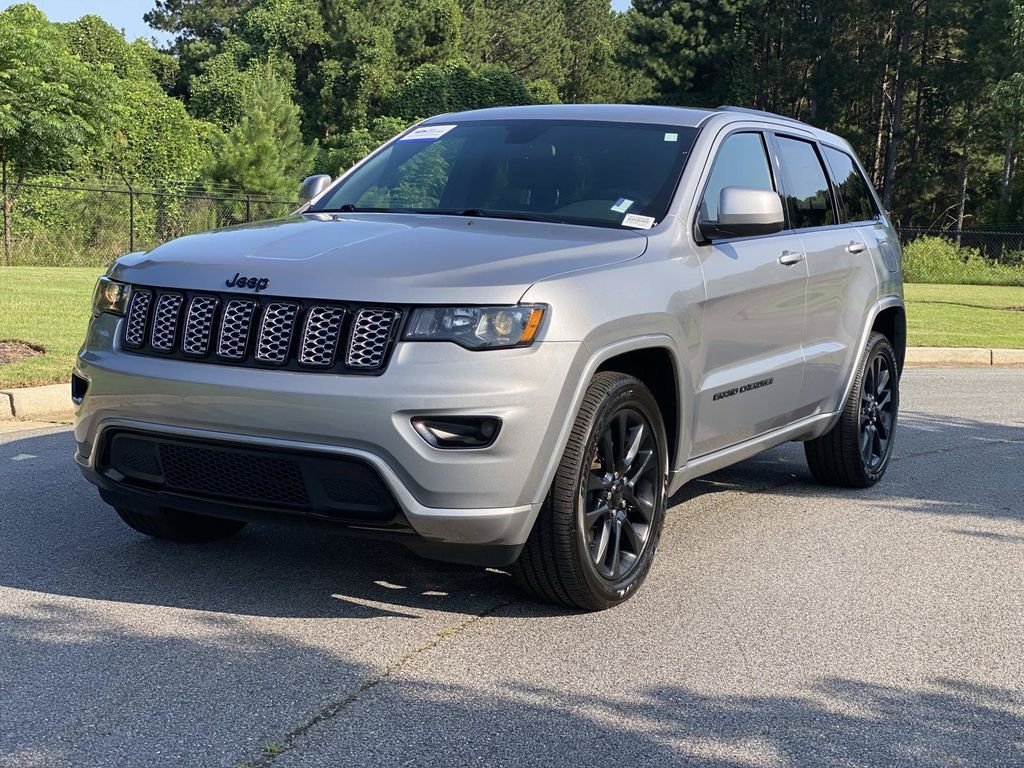 Used 2021 Jeep Grand Cherokee Laredo X RWD image 9
