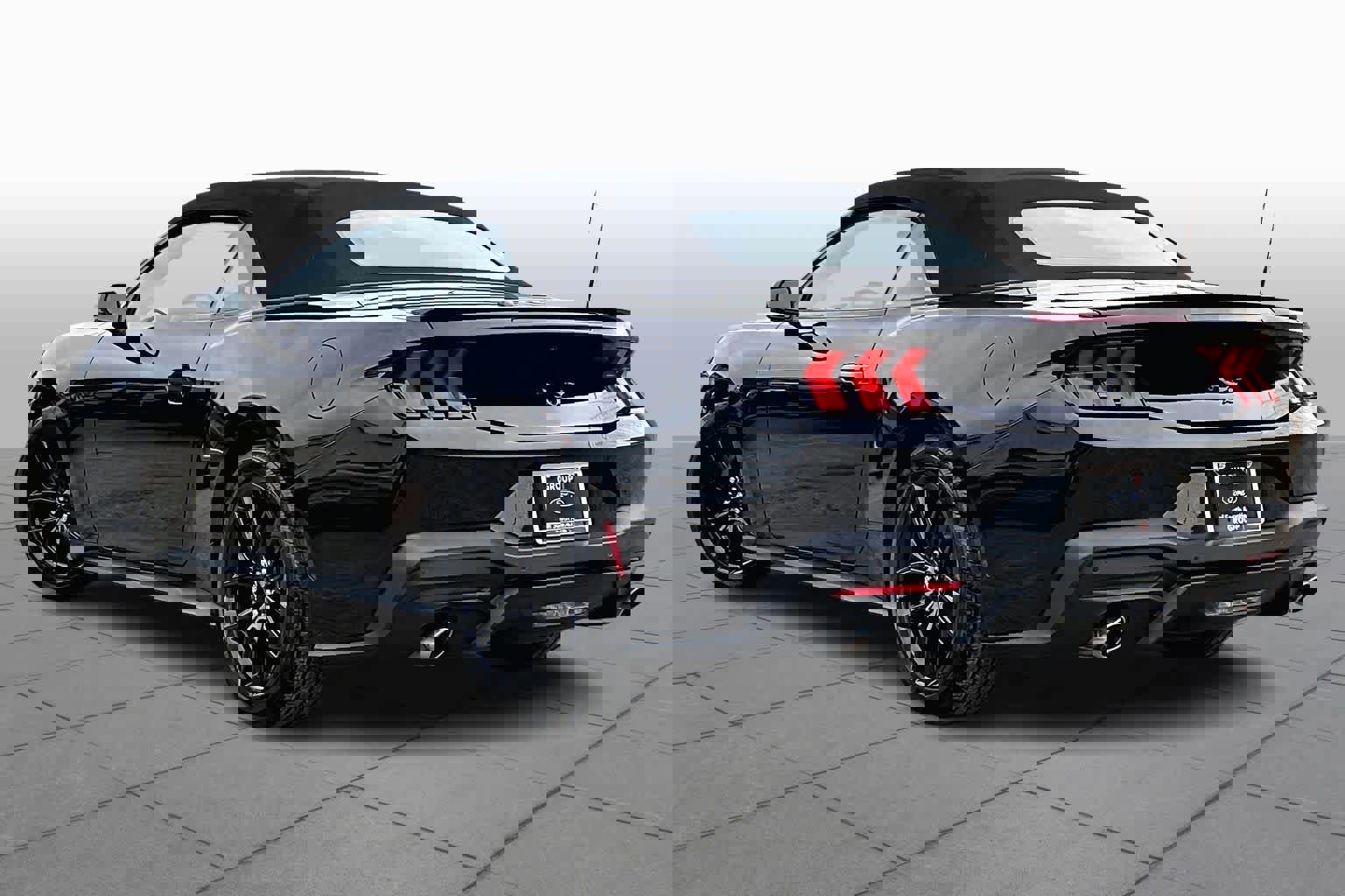 Certified 2025 Ford Mustang Premium image 12