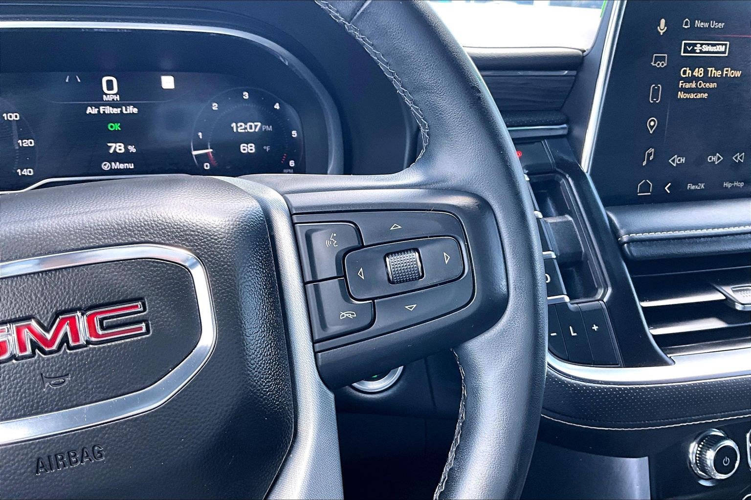 Used 2023 GMC Yukon XL SLT w/ SLT Premium Package AWD/4WD image 19