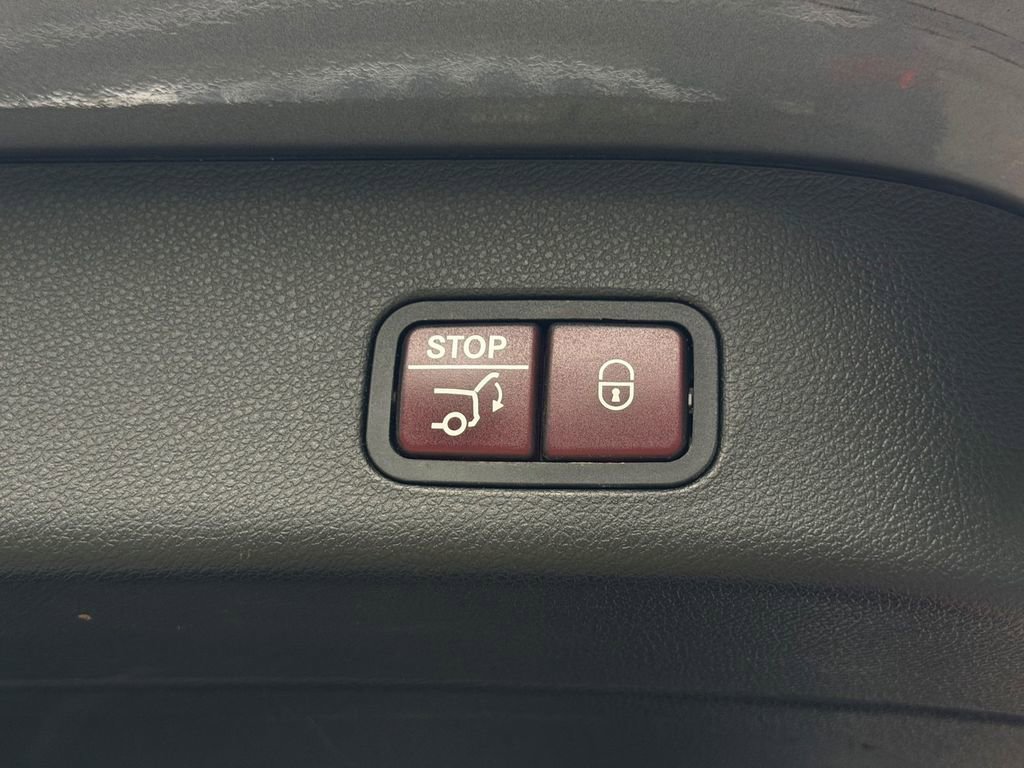 Used 2018 Mercedes-Benz GLS 450 4MATIC image 17