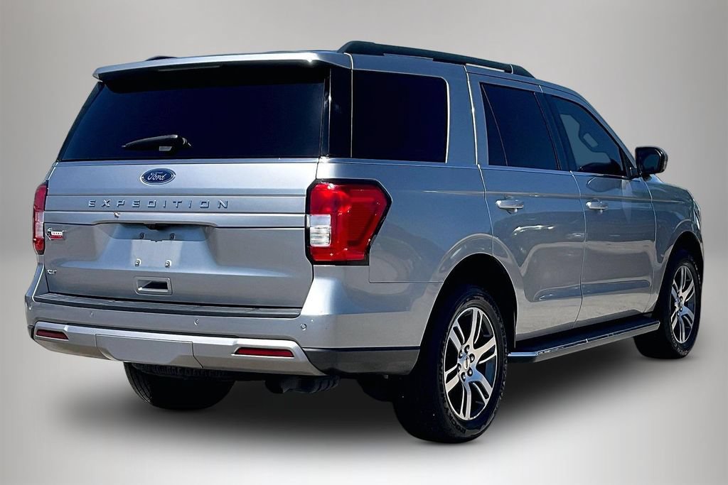 Certified 2022 Ford Expedition XLT RWD image 5